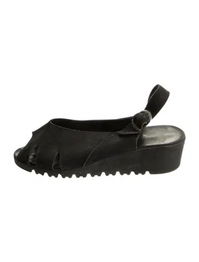Pre-owned Arche Suede Sandals In Black