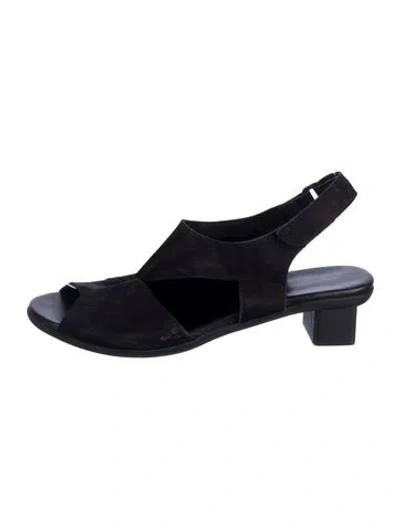 Pre-owned Arche Suede Sandals In Black