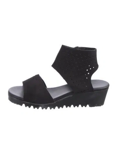 Pre-owned Arche Suede Sandals In Black
