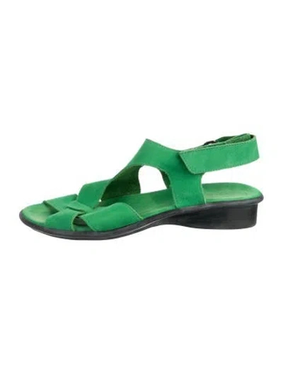 Pre-owned Arche Suede Sandals In Green