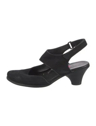 Pre-owned Arche Suede Slingback Pumps In Black
