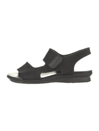 Pre-owned Arche Suede Slingback Sandals In Black