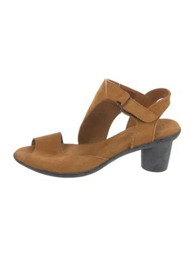 Pre-owned Arche Suede Slingback Sandals In Brown