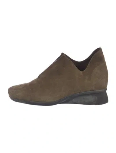 Pre-owned Arche Suede Sneakers In Brown