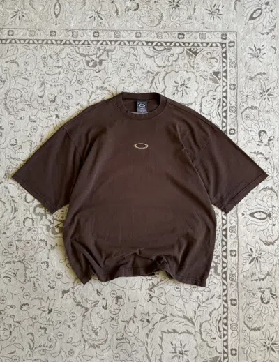 Pre-owned Archival Clothing X Oakley Vintage Oakley Software Center Logo Brown T Shirt Baggy (size Medium)