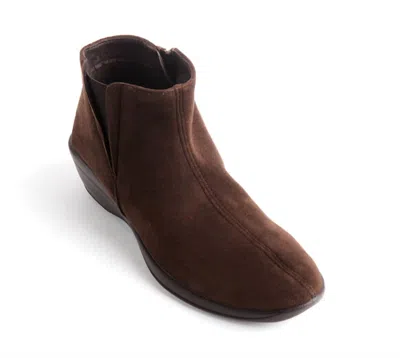 Arcopedico Women's Luana Boot - Medium Width In Brown Suede