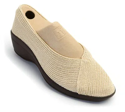 Arcopedico Women's Mailu Flat Shoes In Beige In Sand