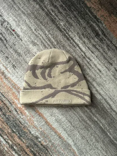 Pre-owned Arc'teryx Beige Grotto Toque Beanie