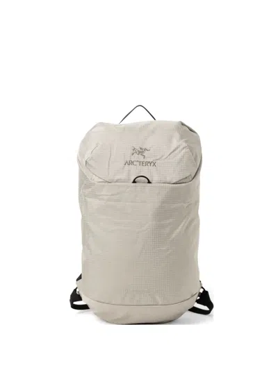 Arc'teryx Konseal 15 Grid-pattern Backpack In White