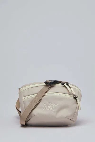 Arc'teryx Mantis 1 Waist Pack In Beige