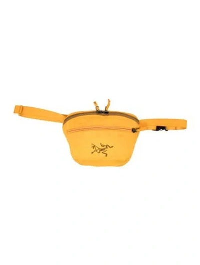 Pre-owned Arc'teryx Nylon Belt Bag In Yellow