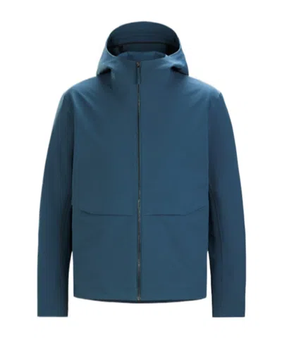 Arc'teryx Quartic Jacket In Night Scene
