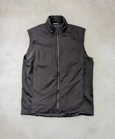 Pre-owned Arc'teryx Vest Black Zip Up Nylon Polyester Techwear