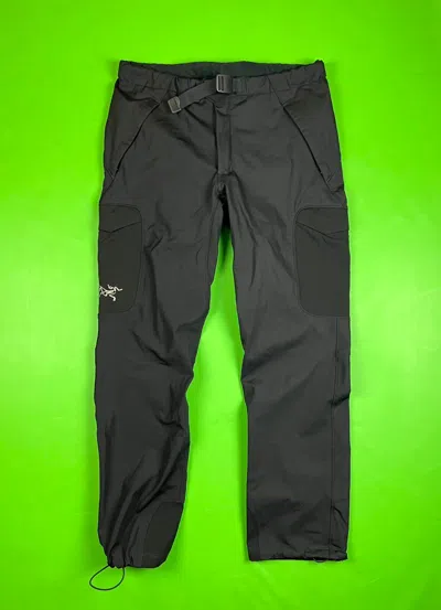 Pre-owned Arc'teryx Vintage 2003  Reflective Logo Tech Cargo Pants In Black