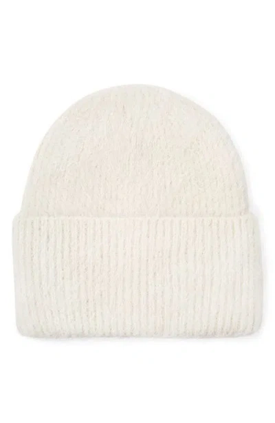 Arctic Fox & Co. Arctic Fox & Co The Alpaca Blend Beanie In White