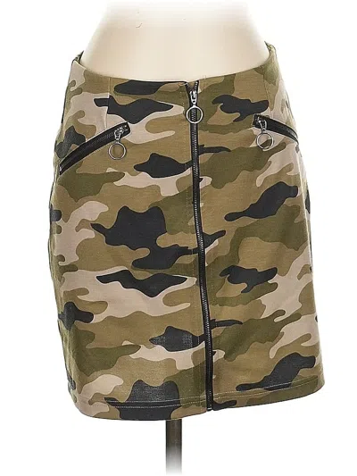 Pre-owned Ardene Casual Skirt In Green