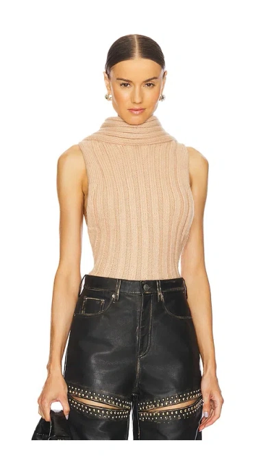 AREA SLEEVELESS TWISTED TOP