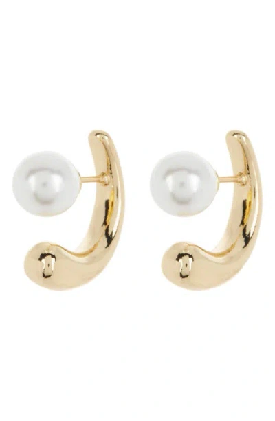Area Stars Imitation Pearl Mod Huggie Earrings In Gold