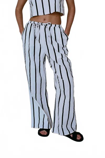 A.ren Woven Cotten Linen Pants In Cream/black In White