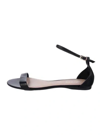 Pre-owned Arezzo Leather Sandals In Black