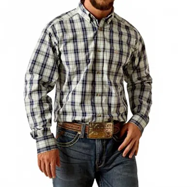 Ariat Men's Plaid Shirts In Navy In Blue