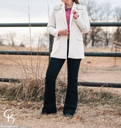 Ariat Women's Parton Blazer In Summer Sand In White