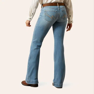 Ariat Women's Petaluma Wash Mid Rise Slim Trouser Leg Jeans