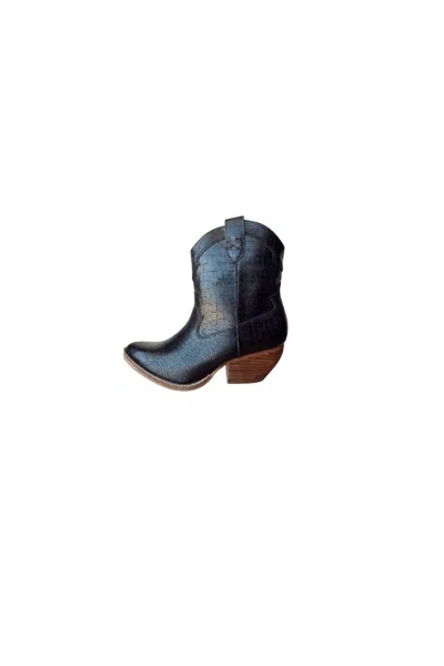 Arider Girl Low Chunky Heel Western Boot In Black
