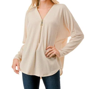 Ariella Dolman Sleeve Zipper Top In Cream In Gray