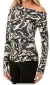Ariella Open Shoulder Ruch Detail Top In White/black
