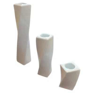Pre-owned Arita Angela Cummings 1983 For  Set Of 3 Twisted Candlesticks In White Porcelain