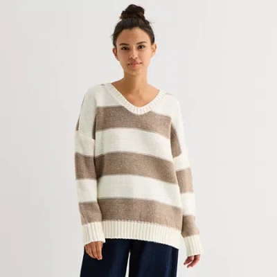 Arizona Juniors Womens V Neck Long Sleeve Pullover Sweater In Brown