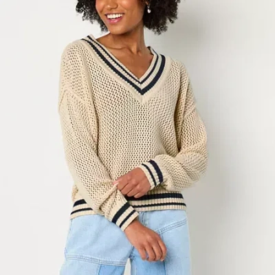 Arizona Juniors Womens V Neck Long Sleeve Pullover Sweater In White