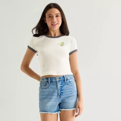 Arizona Womens Juniors Round Neck Short Sleeve Regular Fit Graphic T-shirt In White