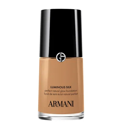 Armani Collezioni Luminous Silk Foundation