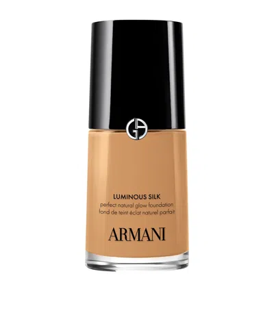 Armani Collezioni Luminous Silk Foundation