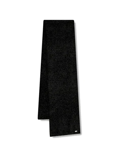 Armani Exchange Logo-plaque Chenille-knit Scarf In Black