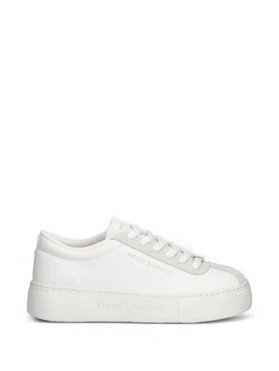 Armani Exchange Sneakers Mit Logo-schild In White