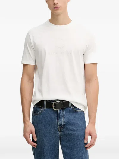 Armani Exchange 엠보스드 로고 반소매 티셔츠 In White