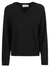 Armarium V-neck Cashmere Sweater In Black