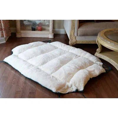 Armarkat Reversible Dog Bed In White;green