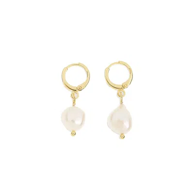 Arms Of Eve Women's Cosette Freshwater Pearl Hoop Huggies In Yellow