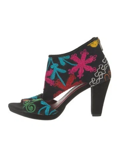 Pre-owned Artemis Design Co. Printed Sandals In Multi