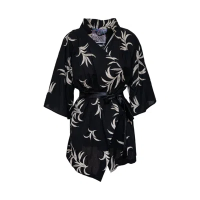 Artista Women's Black / White Nana Printed One-size Kimono In Black/white