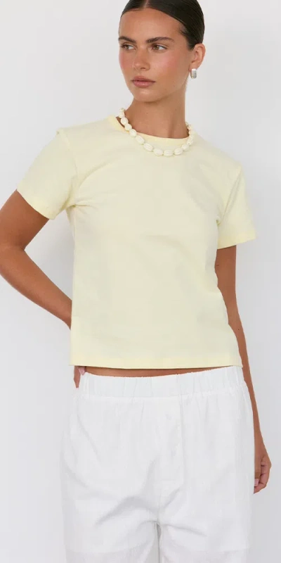 Artless Reese Tee Butter In Yellow