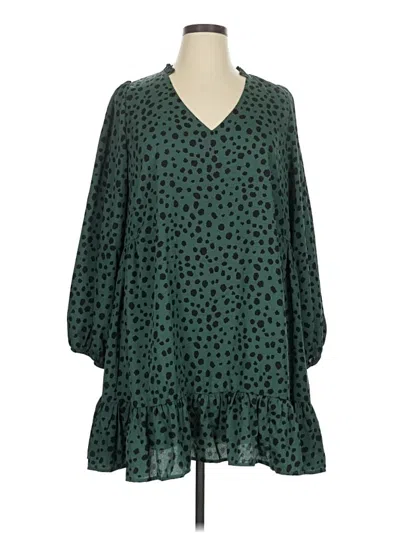 Pre-owned Arula Casual Dress In Green