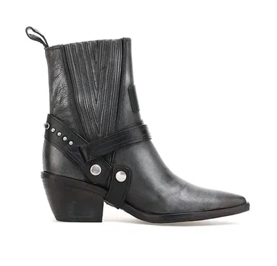 As98 Women's Colby Boot In Smoke In Grey
