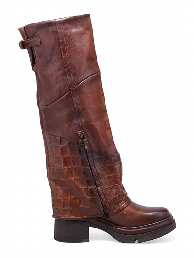 As98 Women's Everton Boot In Whiskey In Brown