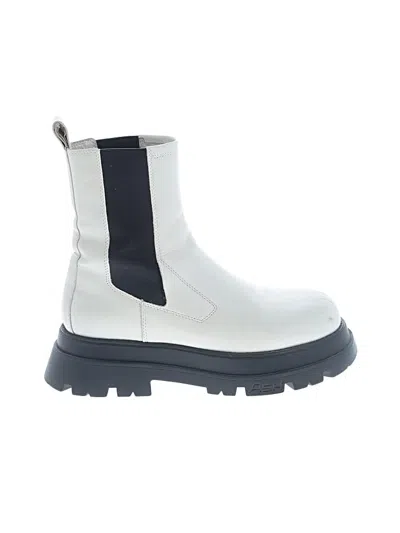 Pre-owned Ash Ankle Boots In White