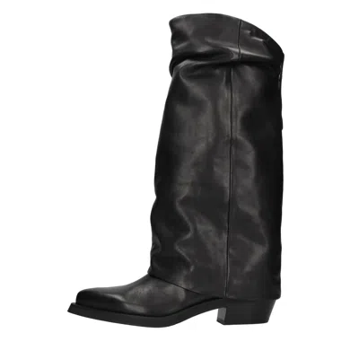Ash Boots In Black